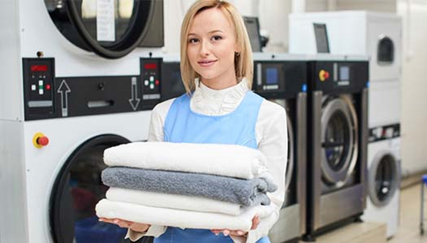 Giặt là công nghiệp khác gì so với giặt là thông thường